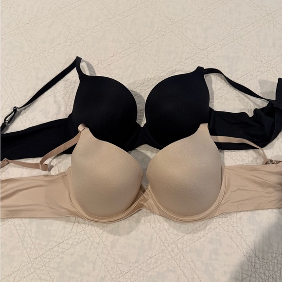aerie Sunnie Demi Push Up Bras
Colors - Sands & True Black
Size - 36 C - Picture 1 of 3